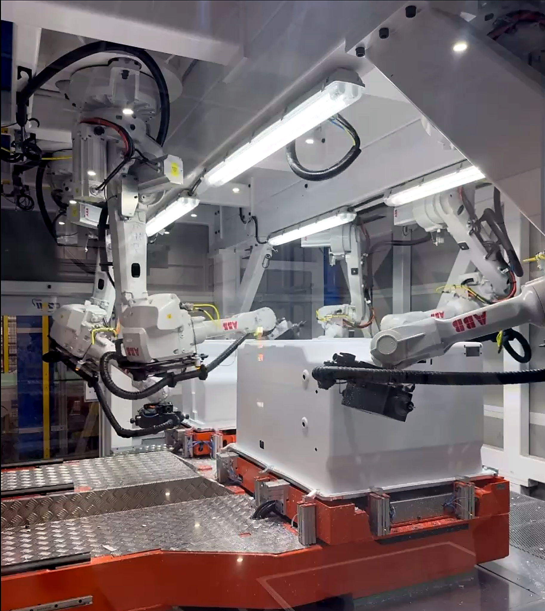 Robotic workcell for industrial finishing and handling